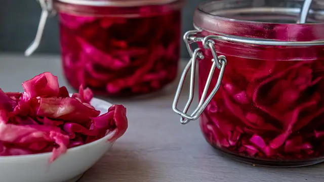 Contoh makanan fermentasi yang terbuat dari bahan-bahan berkualitas