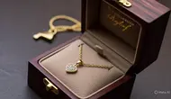 Kalung Emas Liontin Kecil/AI