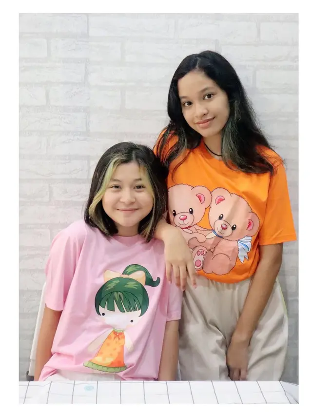 Kedua anak Pasha Ungu yang cantik dari pernikahannya dengan Okie Agustina