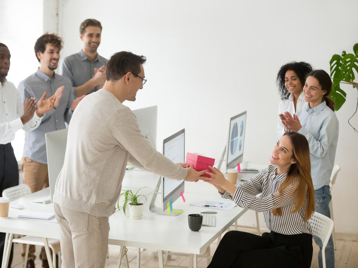 Ide Hadiah Perpisahan Yang Fantastis Untuk Rekan Kerja Terbaik Lifestyle Liputan6 Com