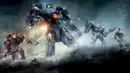 Pada Juli 2013, film pertama Pacific Rim sudah meraup US$37 juta pada pembukaannya. (DelToroFilms.com)