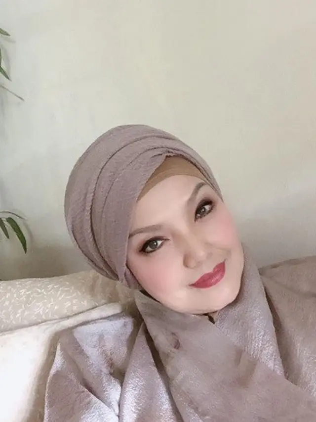 Potret Ratih Sanggarwati, pragawati era-90an yang tetap memesona di usia 57 tahun