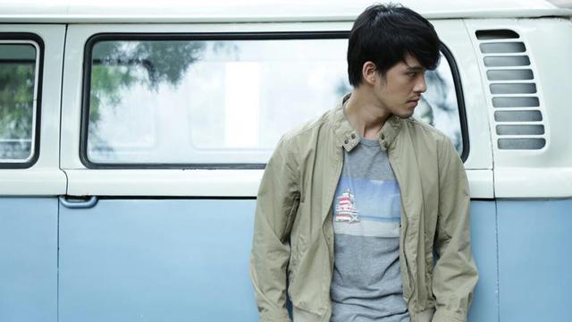 Gaya Kasual Morgan Oey, Simpel dan Keren