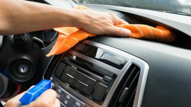 Cara Mudah Dan Efektif Membersihkan Kabin Mobil Otomotif