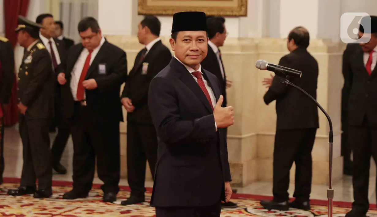 Laksamana Madya (Laksdya) TNI Aan Kurnia saat dilantik sebagai Kepala Badan Keamanan Laut (Bakamla) di Istana Negara, Jakarta, Rabu (12/2/2020). Aan resmi menjabat Kepala Bakamla berdasarkan Keppres Nomor 17/TPA/2020 tentang Pemberhentian dan Pengangkatan Kepala Bakamla. (Liputan6.com/Faizal Fanani)