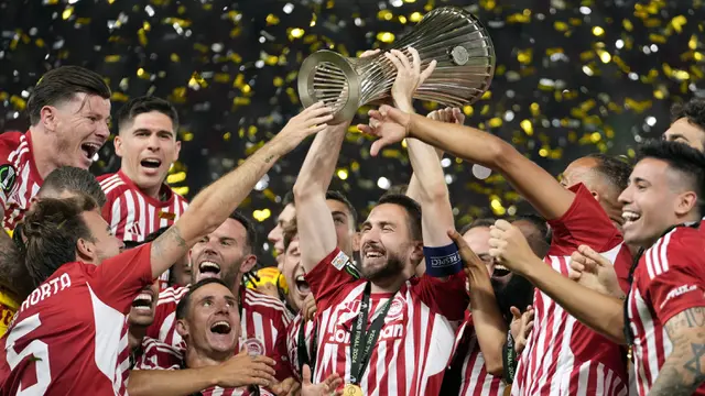 Foto: Olympiakos Juara Europa Conference League 2023/2024, Fiorentina Kalah Back to Back di Final
