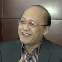 Hotman Paris Hutapea merasa sakit perut saat melihat cara Mario Teguh menyelesaikan sebuah masalah. Seperti ini tanggapan Hotman ketika melihat konferensi pers Mario.