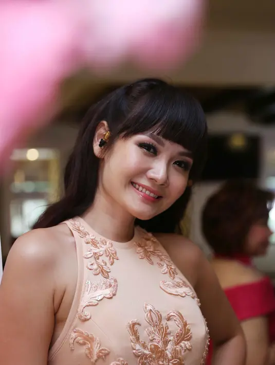 Dalam album ketiganya ini, Alena Wu telah lama mempersiapkannya. Melalui banyaknya pertimbangan akhirnya baru dirilis tahun ini.(Nurwahyunan/Bintang.com)