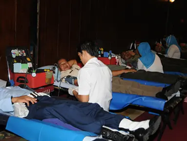 Citizen6, Cilangkap: Donor Darah diselenggarakan atas kerjasama Pusat Kesehatan TNI (Puskes TNI)  dan Palang Merah Indonesia (PMI), yang hasilnya akan disumbangkan ke masyarakat melalui PMI. (Pengirim: Badarudin Bakri)