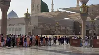 Jemaah haji diminta memprioritaskan ziarah Raudhah di Masjid Nabawi, Madinah sebelum melakukan ziarah ke lokasi ziarah lainnya. (Foto: MCH 2024)