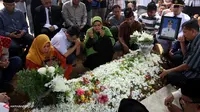 Ratusan Masyarakat Iringi Pemakaman Walikota Banda Aceh