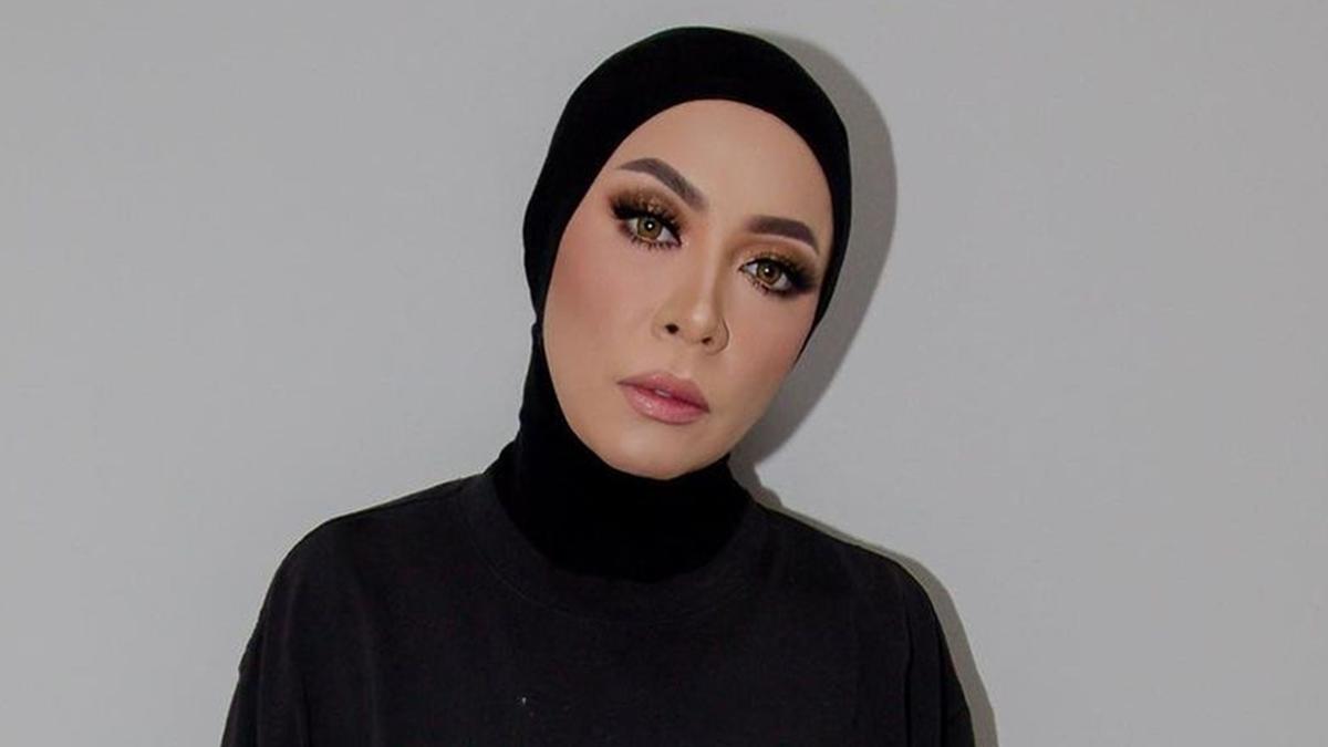 penampilan melly goeslaw di halloween