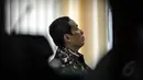 Mantan Wakil Rektor UI bidang Sumber Daya Manusia, Keuangan dan Administrasi Umum itu dijatuhi hukuman penjara 2,5 tahun dan denda Rp 200 juta subsider dua bulan kurungan, Jakarta, Rabu (3/12/2014). (Liputan6.com/Miftahul Hayat)