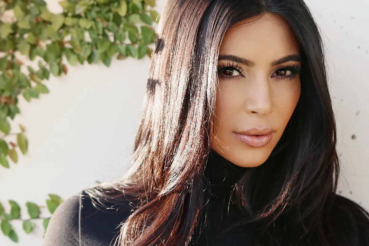 Tren Pakaian Terbaru dari Kim, Hang Out dengan Lingerie