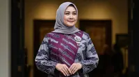 7 Dress Batik Longgar Loose Fit Usia 50 Feminin Nyaman, Tampil Awet Muda