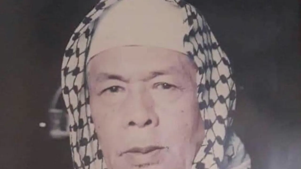 Kakek Gus Iqdam KH Zubaidi Abdul Ghofur atau Mbah Yai Bad