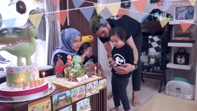 6 Momen Perayaan Ulang Tahun Buah Hati Donny Michael dan Aryani Fitriana