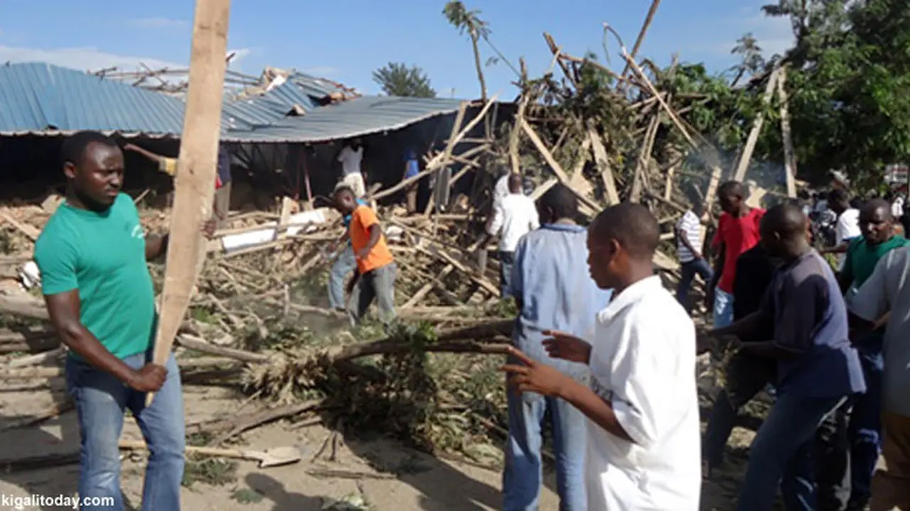 bangunan-roboh-rwanda-130515-b.jpg