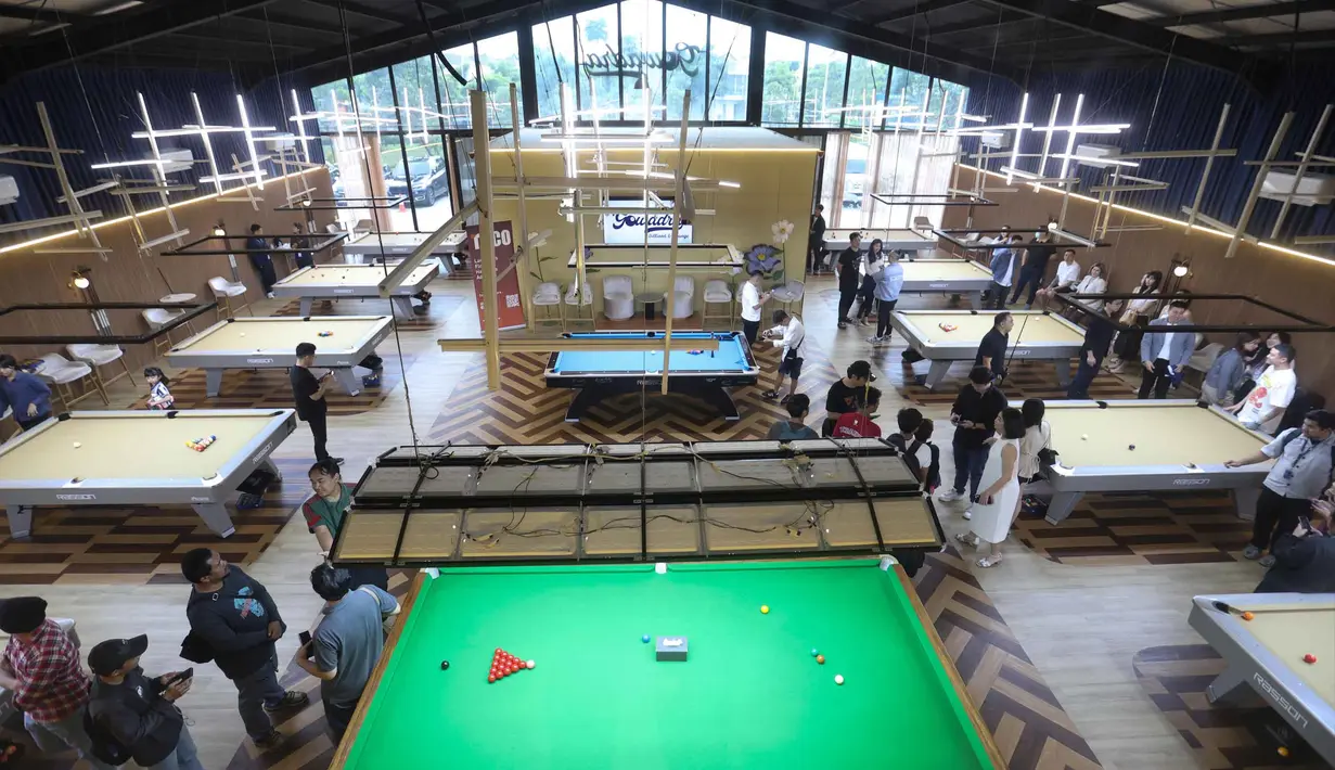 Suasana Gowada Billiard yang berlokasi di Jalan Thamrin Boulevard Pantai Indah Kapuk 2 (PIK 2), Kabupaten Tangerang, Banten, pada Rabu (11/2/2026). Bertempat di Jl. Thamrin Boulevard, Pantai Indah Kapuk 2 (PIK 2), Gowadra Billiard menghadirkan tempat bermain biliar yang beda dari biasanya. (Kapanlagi.com/Budy Santoso)