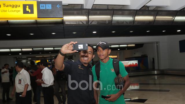 Dari Bandara Hingga Istana Timnas Indonesia Diajak Foto Bersama dan Selfie