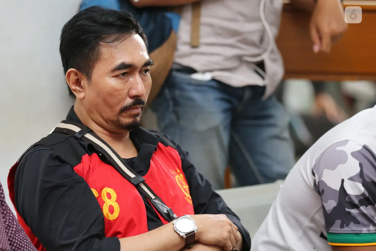 [Bintang] Gatot Brajamusti sidag Vonis Asusila