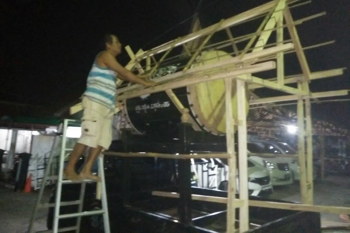 Pawai Lampu Petromaks Meriahkan Jelang Ramadan di Purwakarta