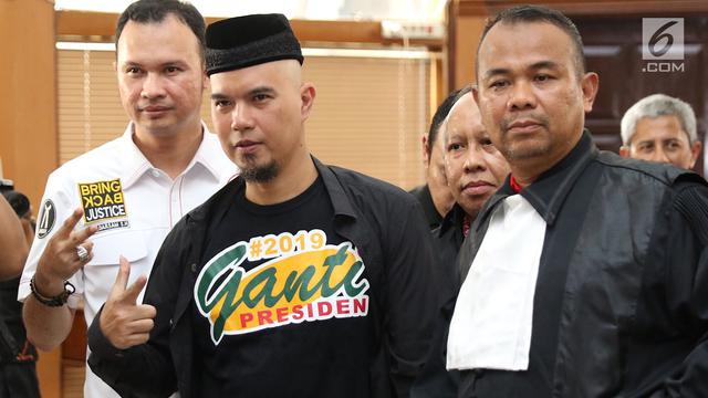 Ahmad Dhani Pakai Kaus Tagar 2019 Ganti Presiden