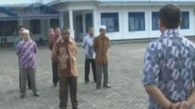 VIDEO] Harpitnas, PNS di Madura Ramai-ramai Bolos