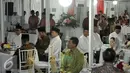 Suasana Buka Puasa bersama di kediaman Ketua MPR Zulkifli Hasan untuk mengikuti acara buka puasa bersama di kawasan Widya Chandra, Jakarta, Rabu (15/6). (Liputan6.com/Johan Tallo)