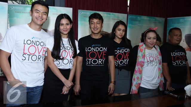 Rilis Poster London Love Story Akan Rilis 4 Februari 2016 Showbiz Liputan6 Com