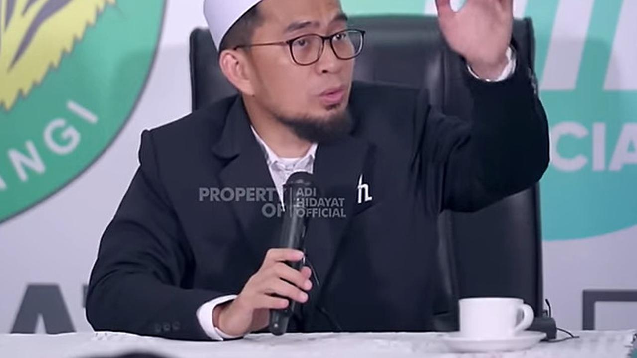 Ustadz Adi Hidayat (SS. YT. Adi Hidayat Official)