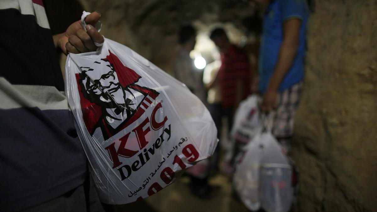Cerita Mantan Pegawai KFC yang Sukses Jadi Miliarder