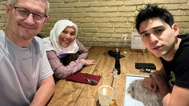 6 Potret Kenangan Siti Purwanti Ibu Maxime Bouttier dan Suami