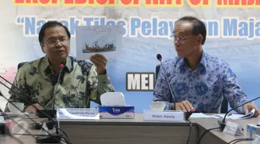 Menteri Koordinator Bidang Maritim dan Sumber Daya Rizal Ramli  (kiri) bersama kedubes Jepang untuk Indonesia Yasuaki Tanizaki saat Launching Ekspedisi Spirit of Majapahit' di Jakarta, Senin (2/5). (Liputan6.com/Angga Yuniar)