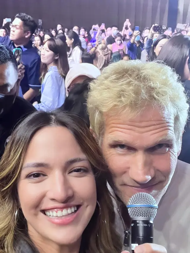 Nia Ramadhani dan Ardi Bakrie nonton konser MLTR (Instagram/ramadhaniabakrie)