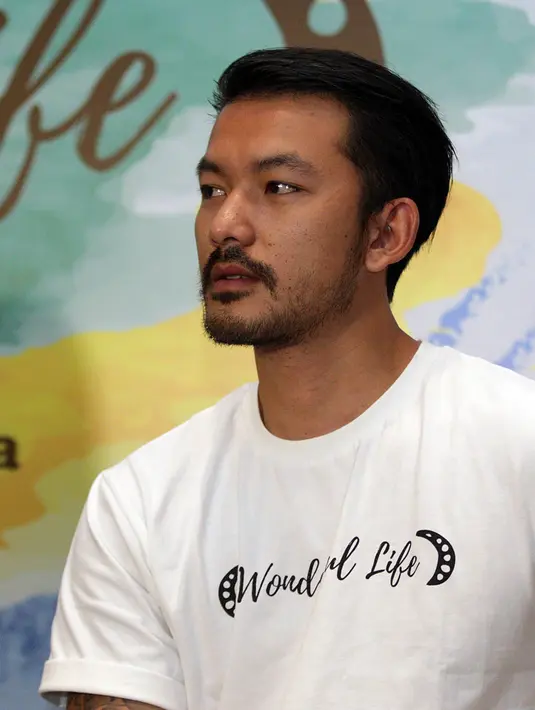 Dalam film perdananya tentang keluarga ini, Rio Dewanto juga siap untuk rugi. (Deki Prayoga/Bintang.com)