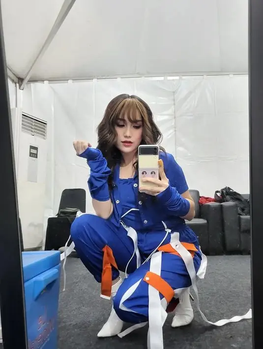 <p>Lihat saja ketika Ayu Ting Ting mengenakan outfit ala idol Korea. Ia benar-benar terlihat cantik menawan. [Foto: instagram.com/ayutingting92]</p>