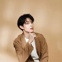 Pesona tampan Gabriel Prince tidak bisa diabaikan oleh kaum hawa. Sebagai penyanyi pendatang baru, Gabriel Prince digandrungi karena menjadi kombinasi yang pas, yakni memiliki wajah tampan dan suara merdu. (instagram/phrrince)