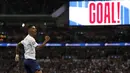 Striker Inggris Marcus Rashford berselebrasi usai mencetak gol ke gawang Montenegro pada pertandingan Grup A Kualifikasi Piala Eropa 2020 di Stadion Wembley di London (14/11/2019). Inggris menang telak 7-0 atas Montenegro. (AFP/Adrian Dennis)