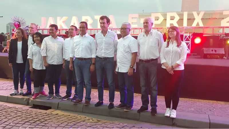 Gubernur DKI Jakarta Anies Baswedan mengumumkan penyelenggaraan Formula E di Monas 6 Juni 2020.