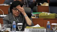 Menteri Keuangan Sri Mulyani saat mengikuti Rapat Kerja dengan Badan Anggaran (Banggar) DPR di Kompleks Parlemen, Senayan, Jakarta, Kamis (25/8). (Liputan6.com/Johan Tallo)