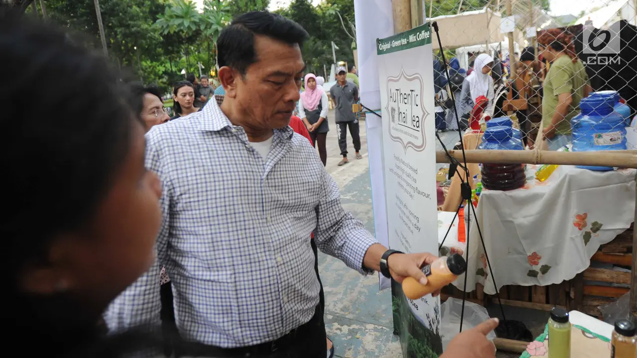 PHOTO: Dukung Produk Lokal, Moeldoko Kunjungi Festival Panen Raya Nusantara