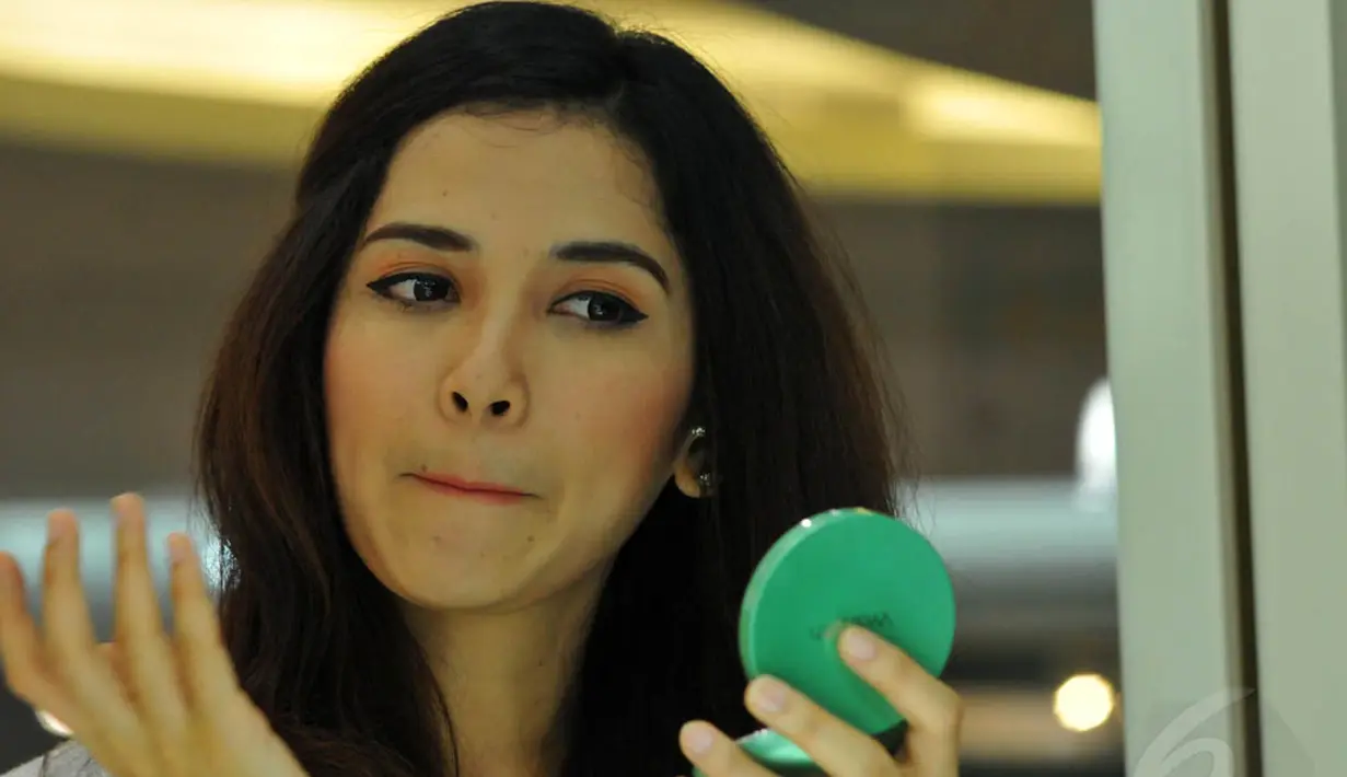  Aktris sinetron Dinda Kanya Dewi memilih perawatan kecantikan secara alami. (Liputan6.com/Andrian M Tunay )