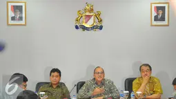 Kadin dan Apindo menggelar konferensi pers terkait rencana Aksi 2 Desember di Jakarta, Selasa (29/11). Pelaku usaha meminta aksi unjuk rasa berjalan tertib dan tidak mengganggu kegiatan usaha. (Liputan6.com/Angga Yuniar)