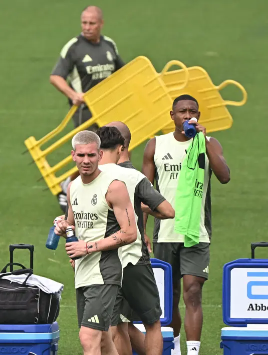 Musim ini, Real Madrid berambisi merebut kembali mahkota juara sekaligus berbicara banyak di kompetisi Eropa. (JAVIER SORIANO/AFP)