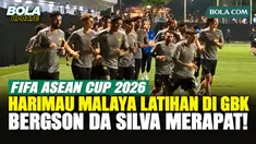 Timnas Malaysia menjalani sesi latihan di Lapangan B Gelora Bung Karno, Jakarta, Selasa (22/9/2026) malam WIB, sebagai persiapan menghadapi FIFA ASEAN Cup 2026. Sesi latihan sempat tertunda lebih dari 40 menit dari jadwal semula. Pemain naturalisasi ...