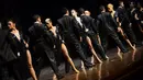 Kelompok penari Kolombia, Chetango Internacional menunjukkan kebolehannya saat bersaing pada Kejuaraan Dunia Tari Tango di Medellin, Kolombia, 18 Juni 2016. (Raul Arboleda/AFP)