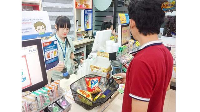 7 Potret Tas Belanja Ini Unik Banget, Bikin Geleng Kepala