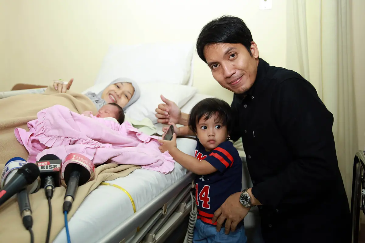 [Bintang] Natasha Rizky dan Desta
