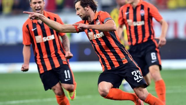 Darijo Srna bintang Kroasia bawa Shakhtar Donetsk menang atas Fenerbahce 3-0 di kualifikasi Liga Champions 2015.